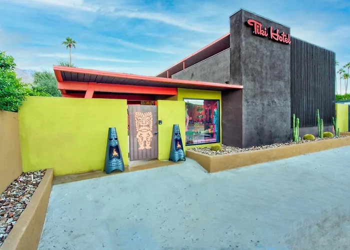 Tiki Hotel